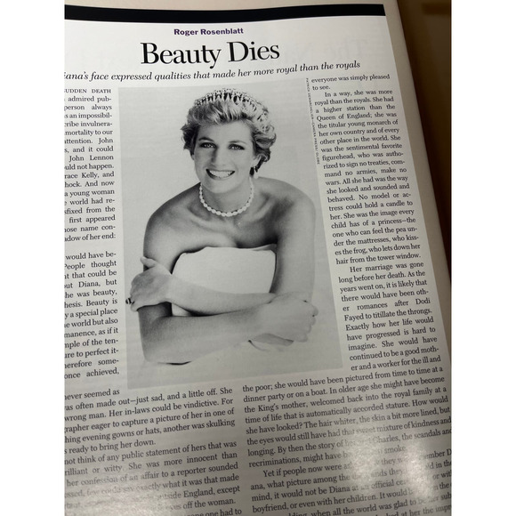 Princess Di (Diana) Time Magazine Commemorative Issue 1961-1997 W/ COA 048429 - Picture 10 of 13